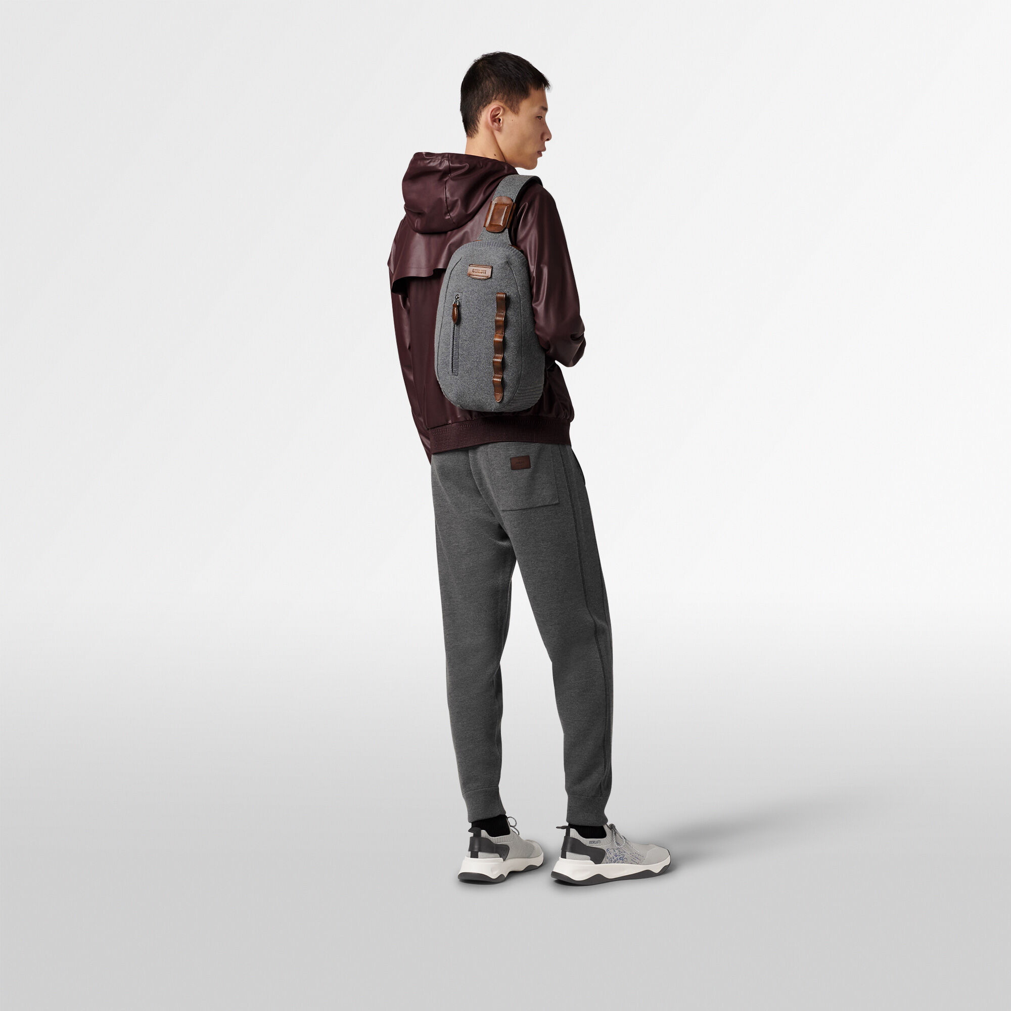 商品画像：Amazon | [BERLUTI] (ベルルッティ) シルク スクリットタイ ロゴ 1
