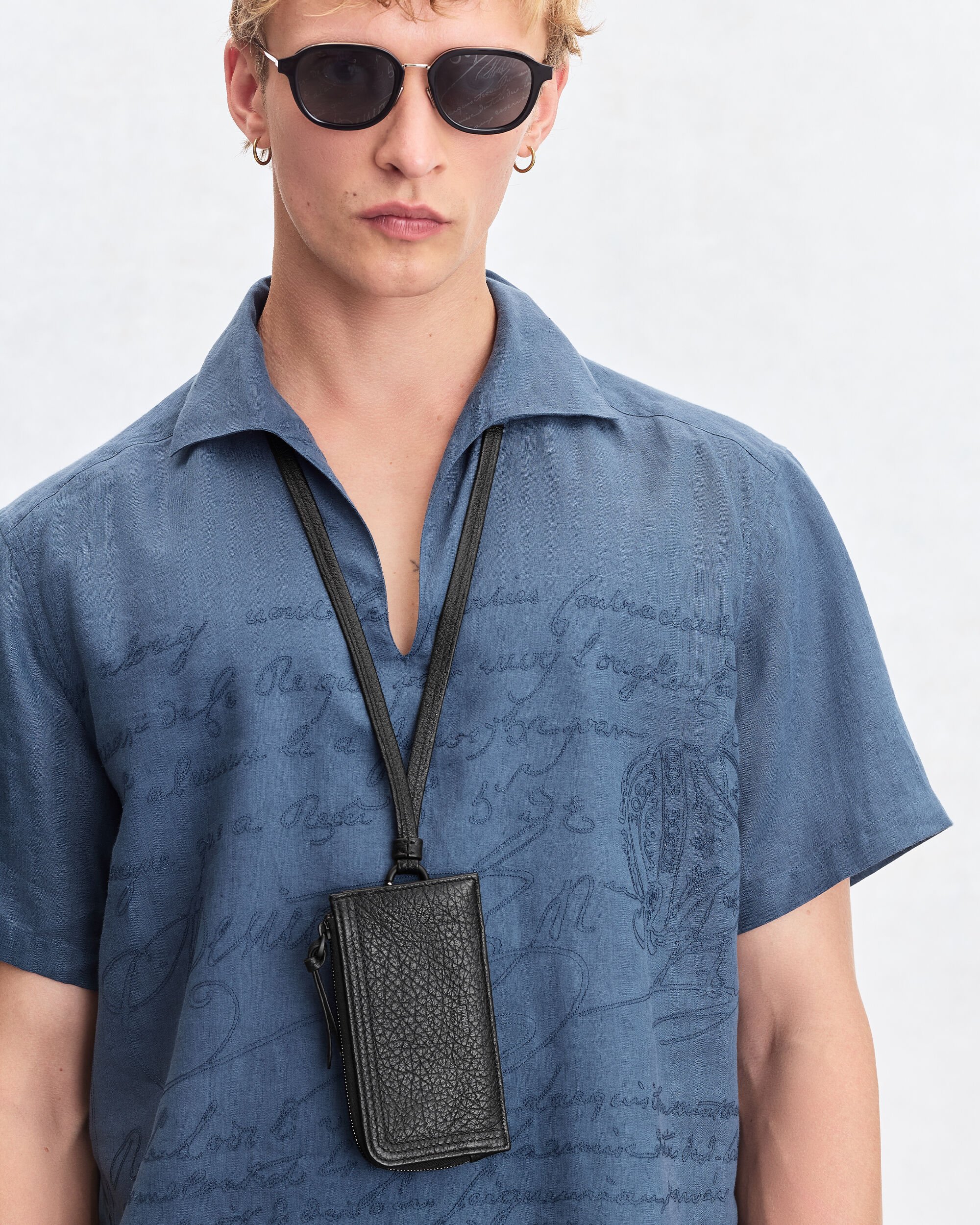 Koa Maxi Strap Zipped Card Holder, Deep Black, hi-res