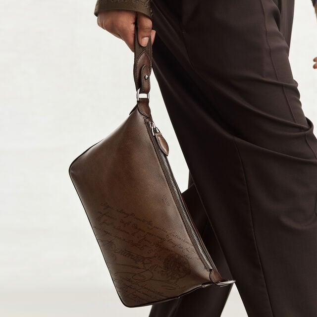 Toujours Soft Zipped Pouch In Scritto Leather, SOFT BROWN, hi-res 2
