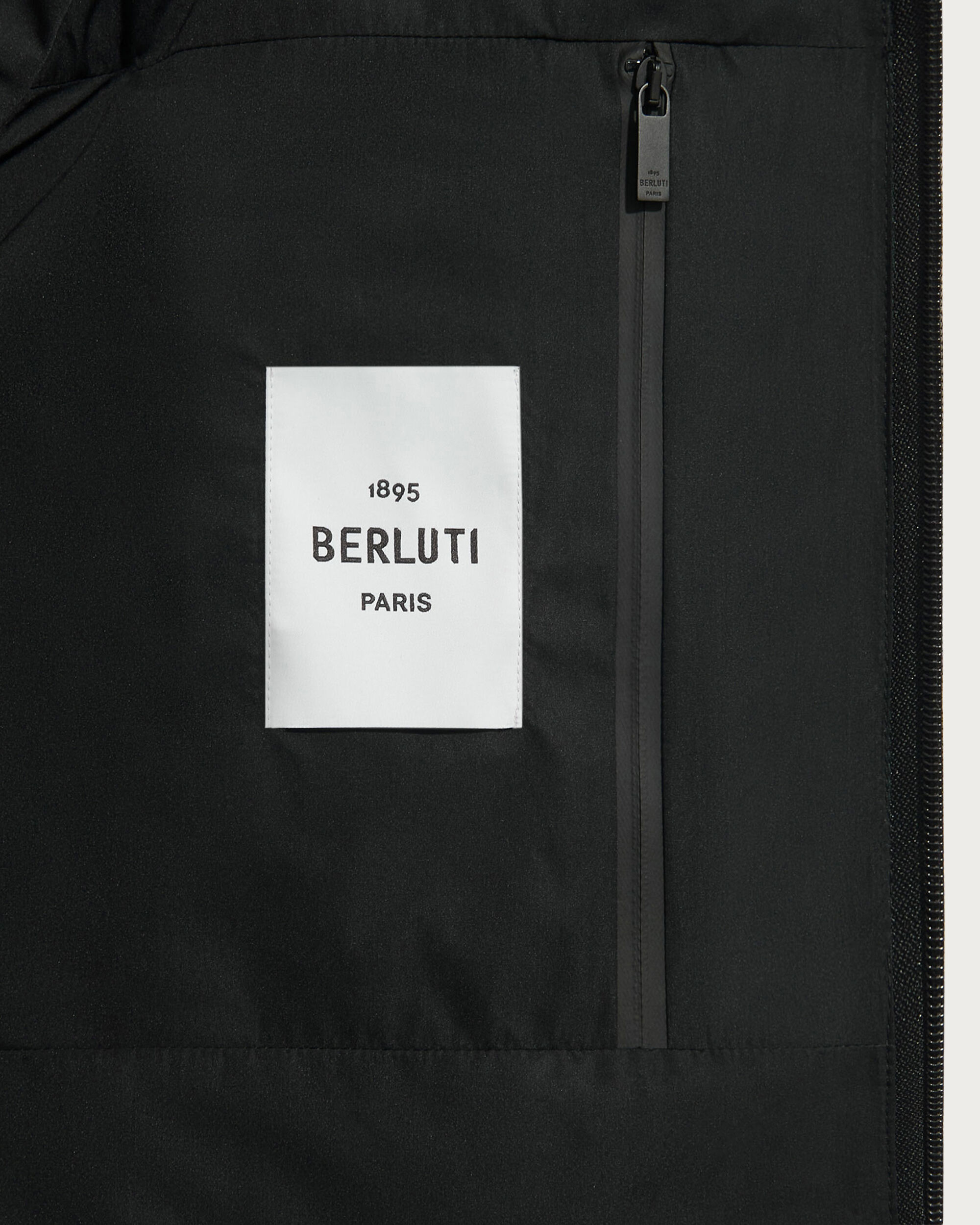 테크니컬 윈드러너, Smoky Black, hi-res