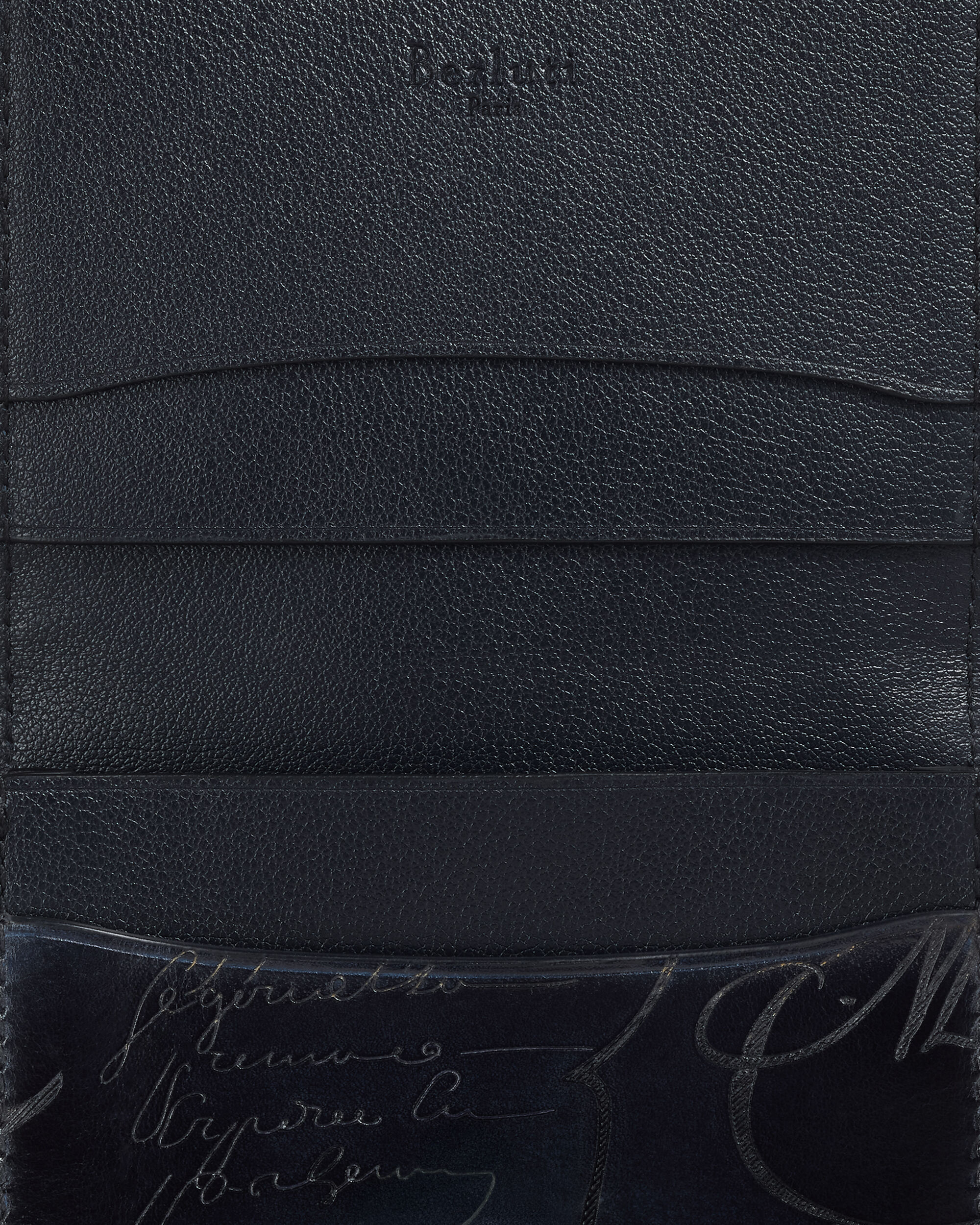 インブイア フラップ カードホルダー | ベルルッティ JP