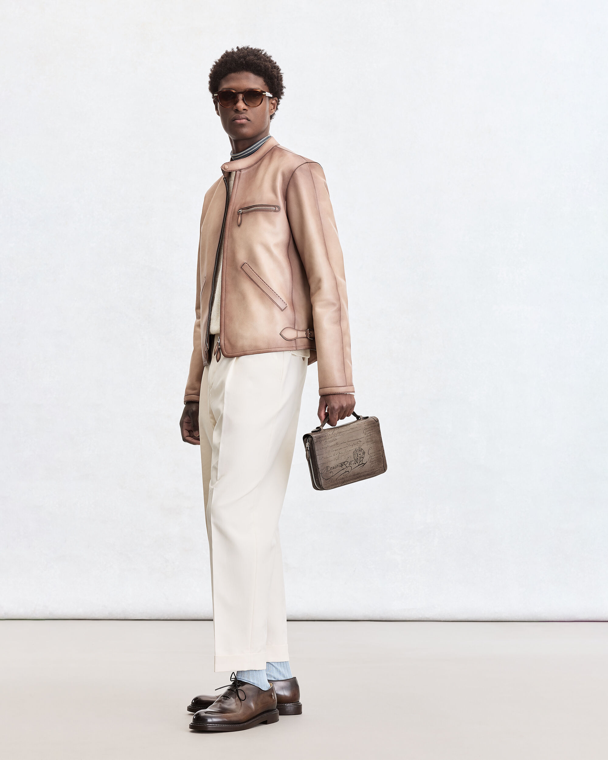 Itauba Wide Zipped Pouch, Gris, hi-res