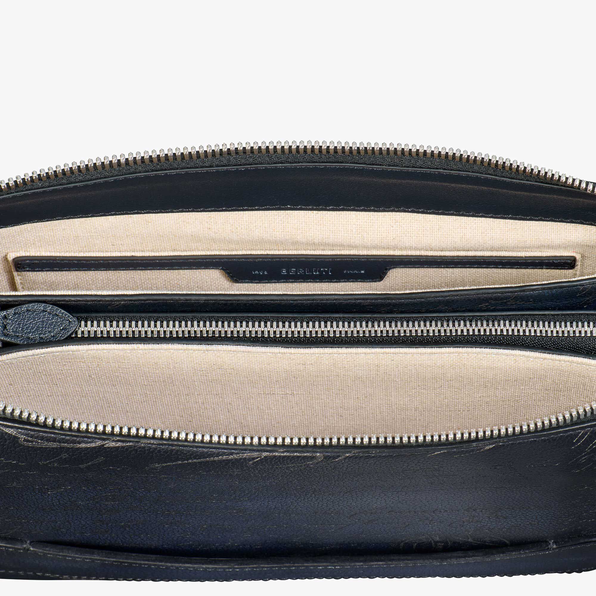 ベルルッティ　Berluti ネイビー レザー ポーチ BERLUTI - ベルルッティ ポーチ レザー レディース Berluti