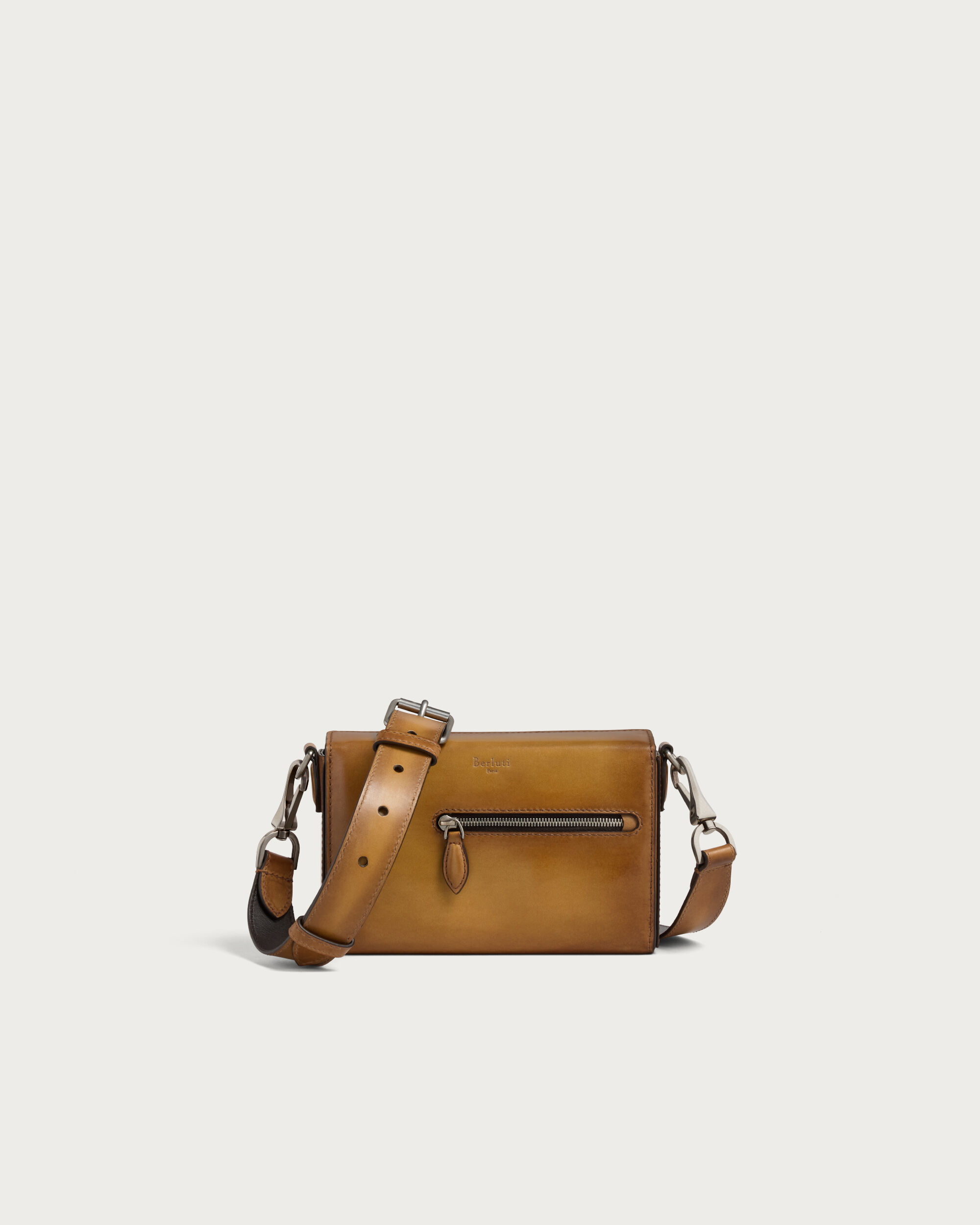 BERLUTI メッセンジャー レザー　ベネチアレザー　アイスブラウン BERLUTI メッセンジャー レザー ベネチアレザー アイスブラウン 【公式