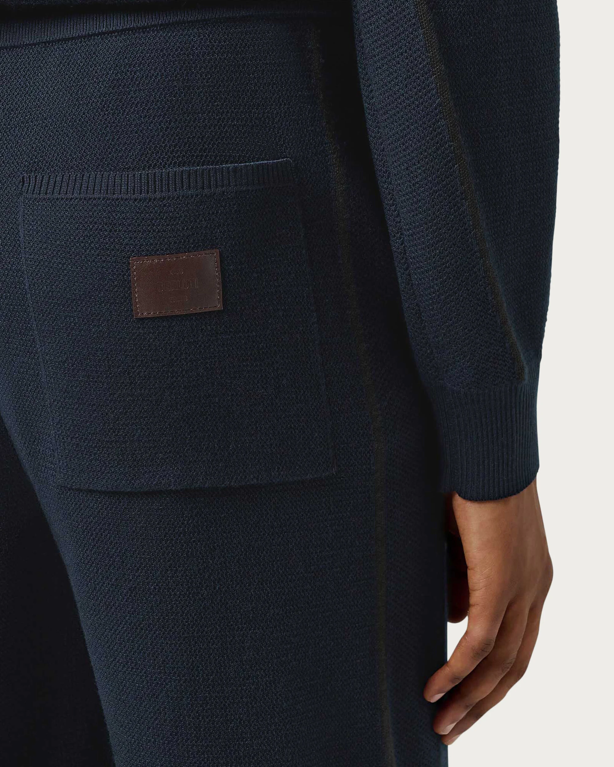 Shadow皮革细节慢跑裤, Navy, hi-res