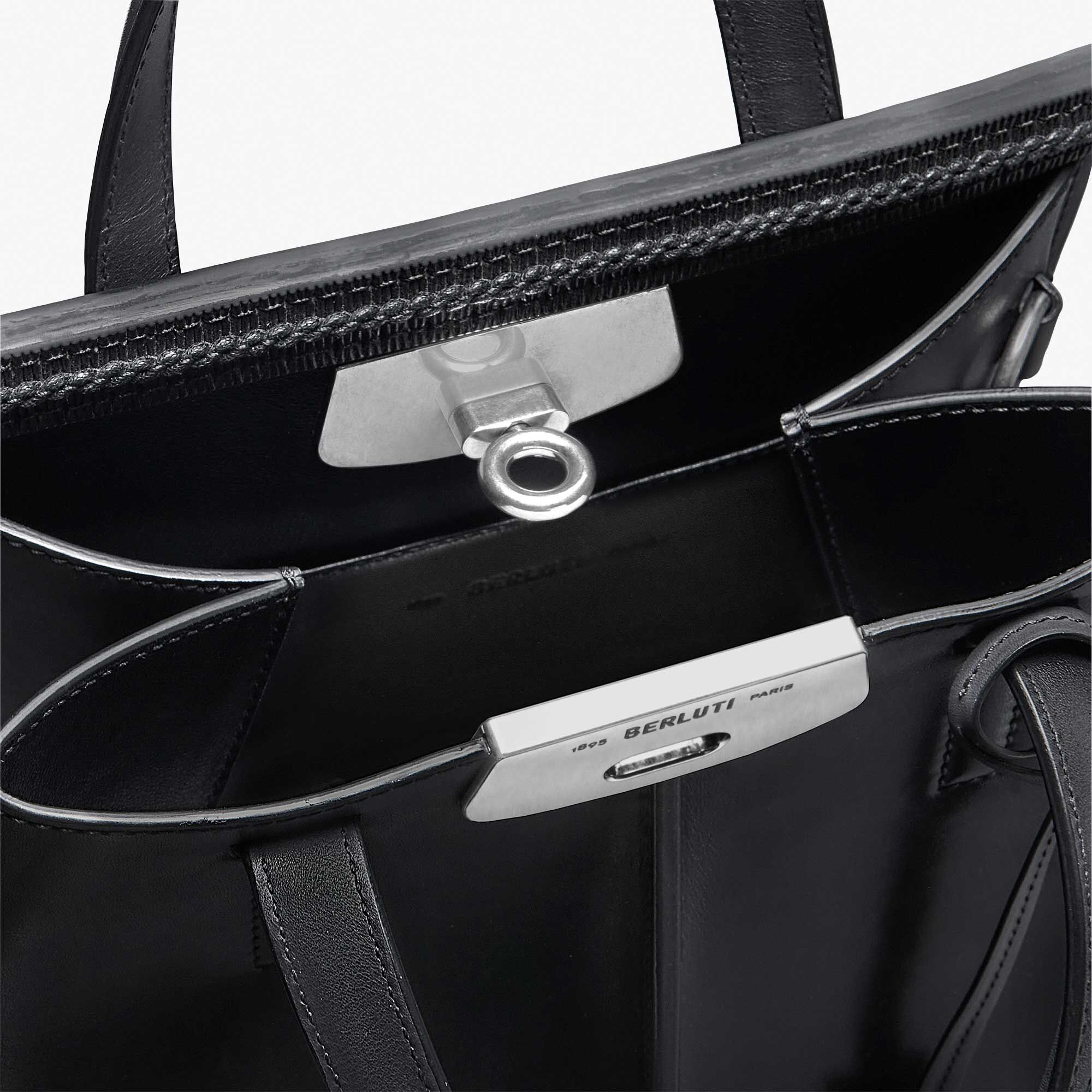 Berluti ルッティ 25 レザーメッセンジャーバッグ_LUTI 新作☆Berluti☆Luti 25 レザーメッセンジャーバッグ カカオ