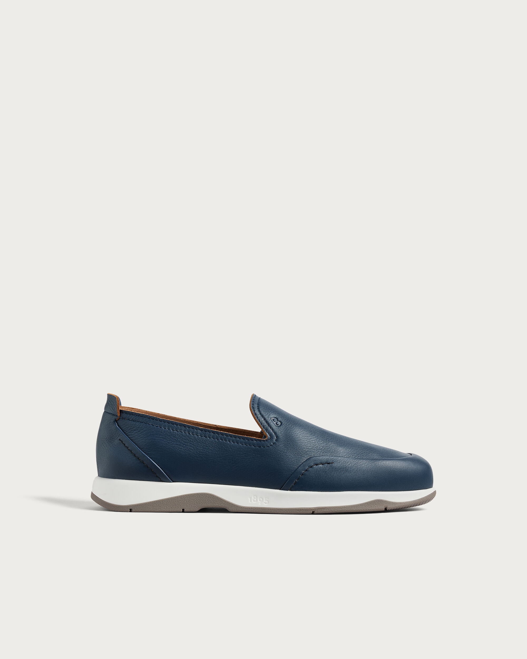 Echapp&eacute;e Loafer, Navy Blue, hi-res