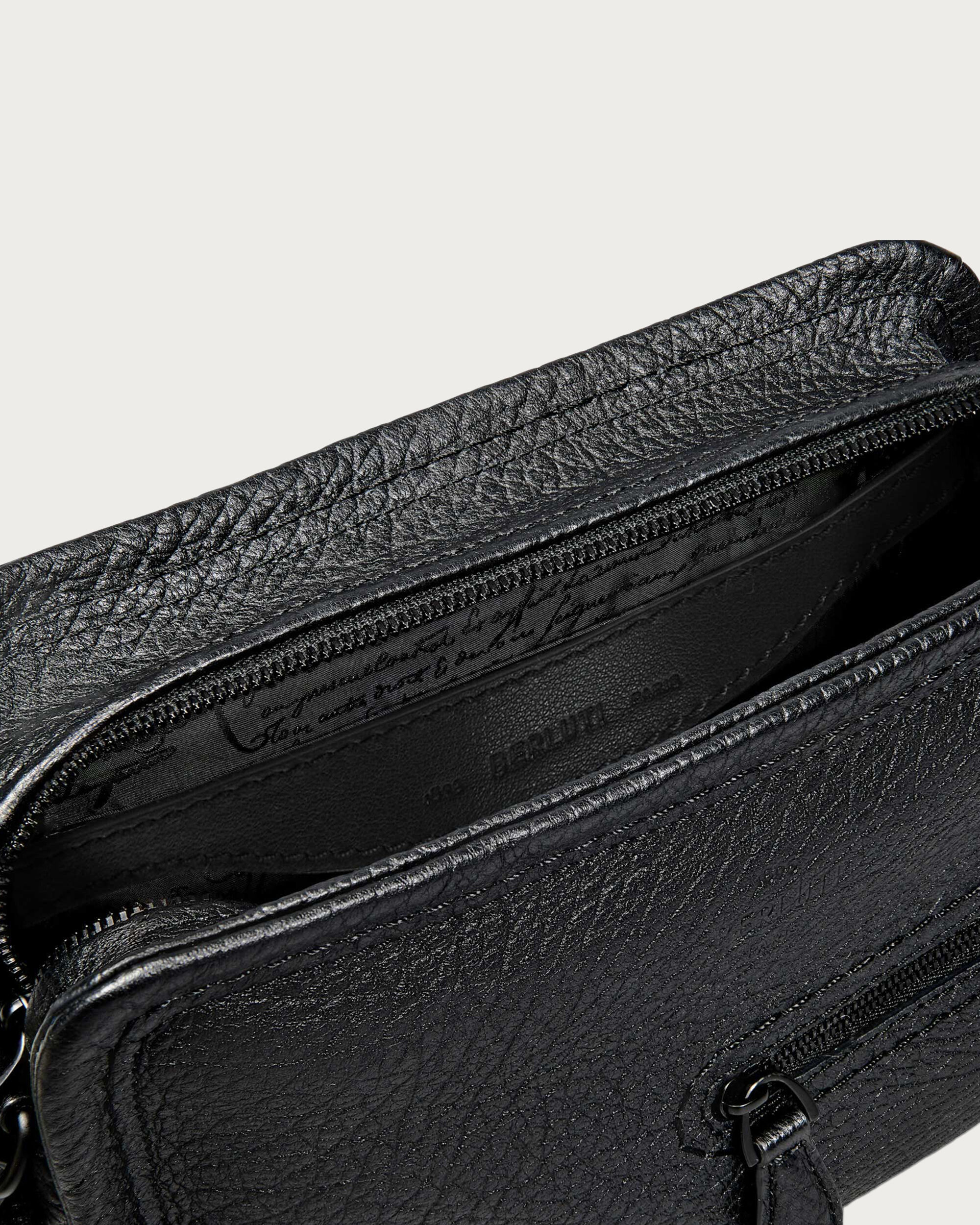 ジュルナリエ XS メッセンジャー | ベルルッティ JP