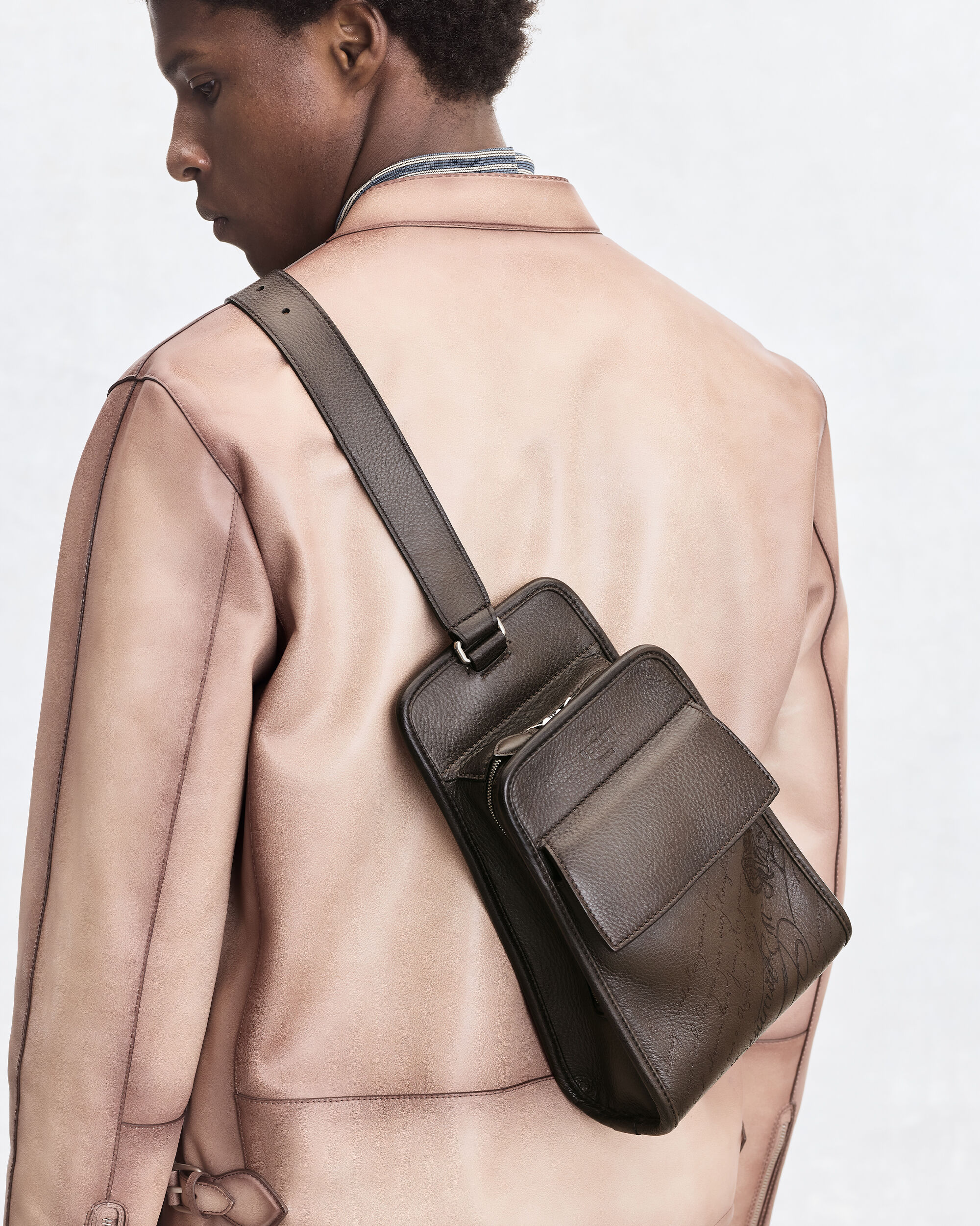 P&eacute;riple Sling Bag, Grey, hi-res