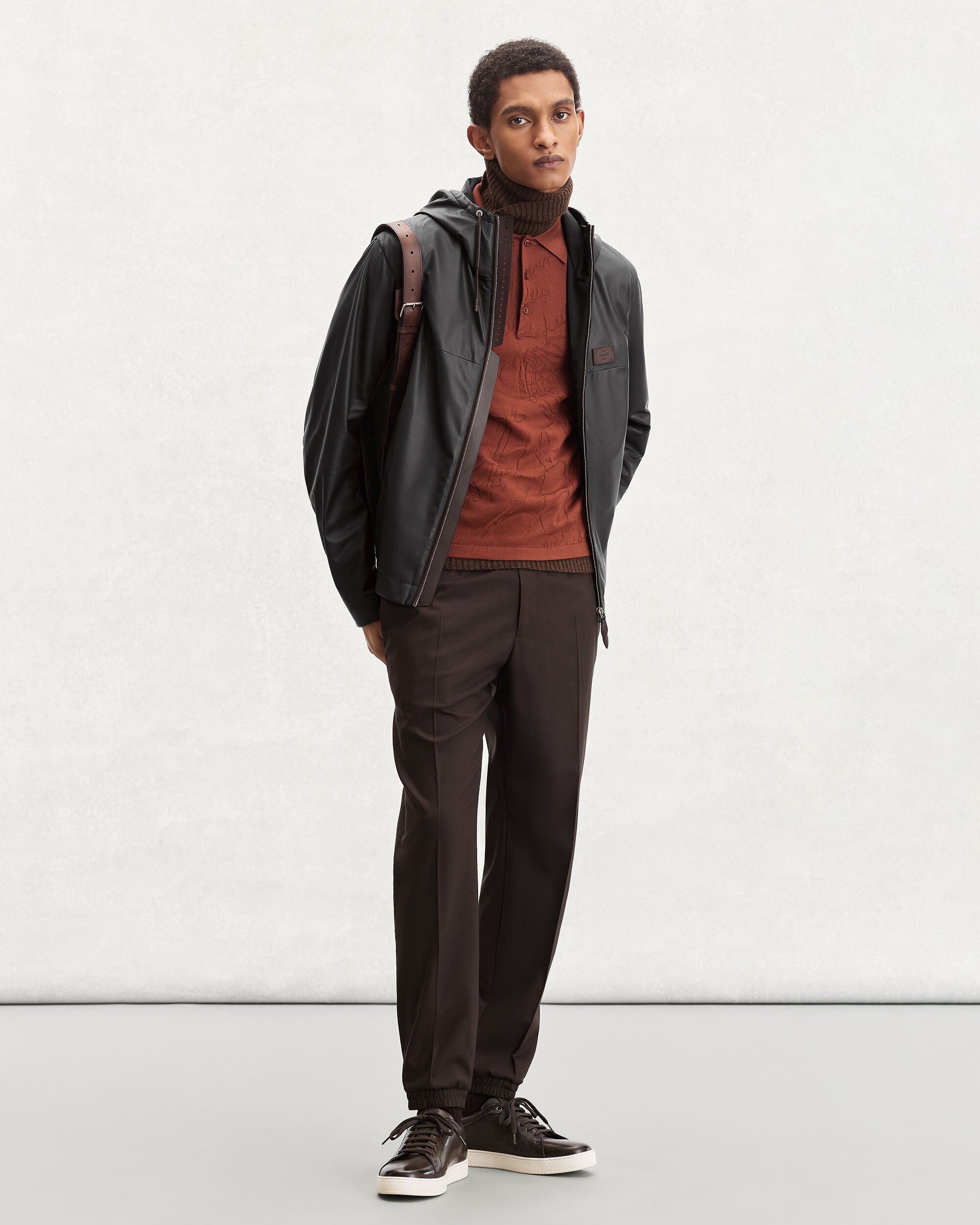 轻盈Fly皮革连帽外套, Noir, hi-res