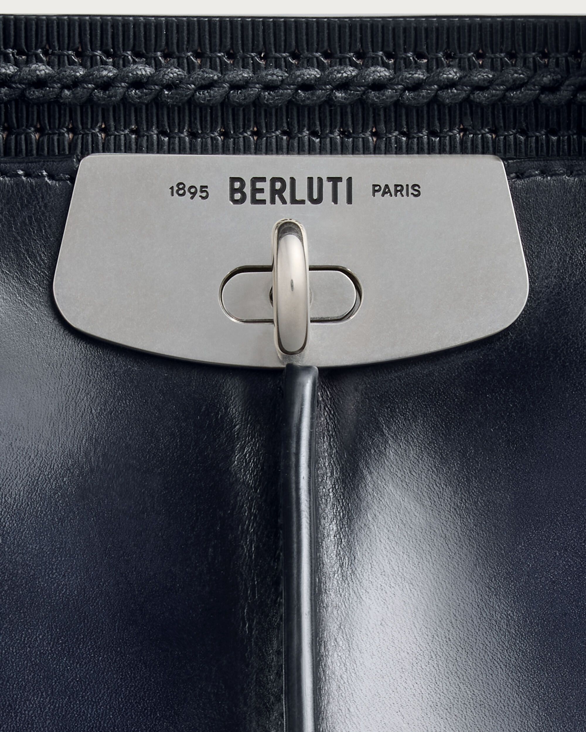 ✨️新品!✨️ベルルッティ カーフレザー ボディバッグ　Walker Berluti – BrandCity