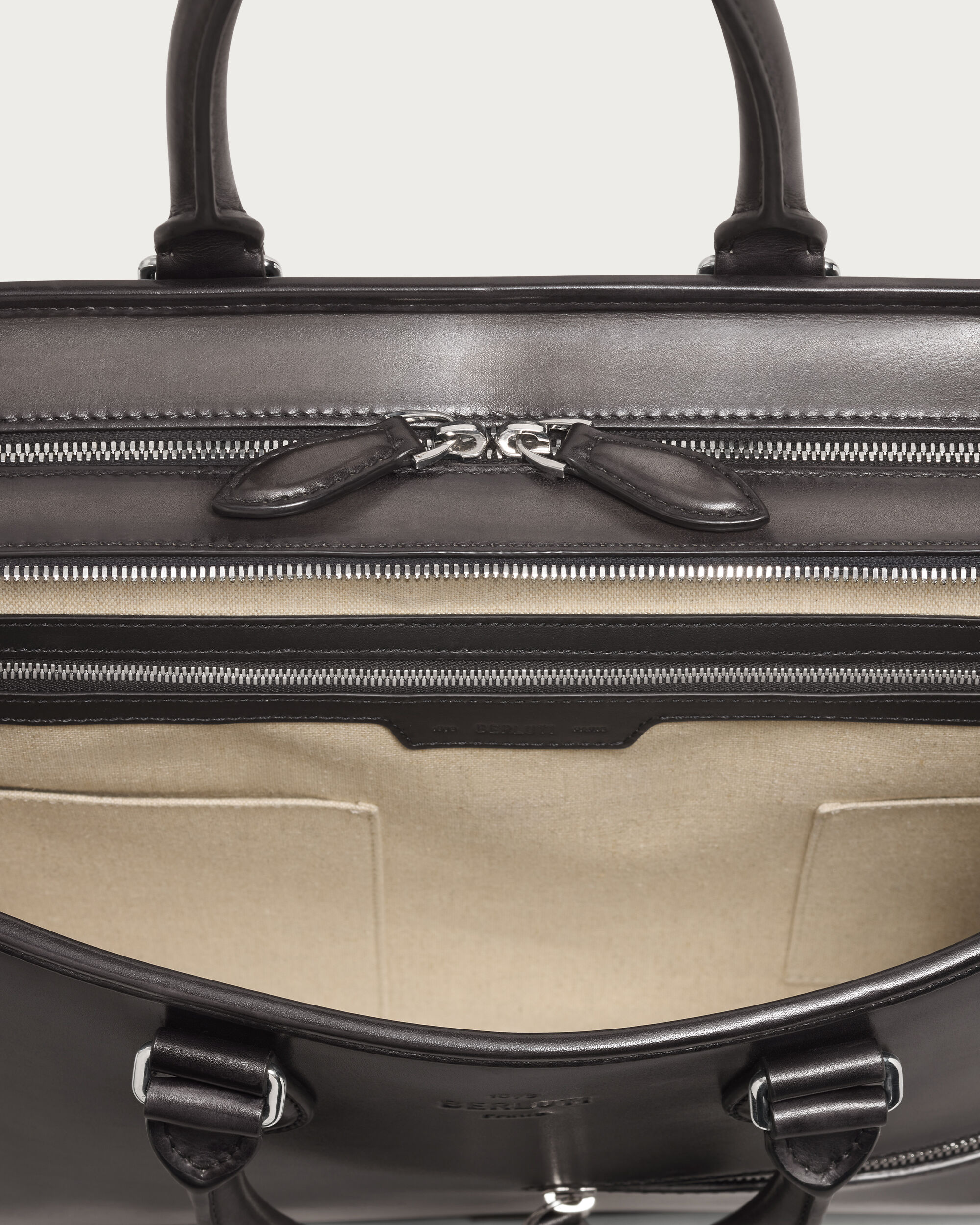 ドゥジュール ブリーフケース | ベルルッティ JP