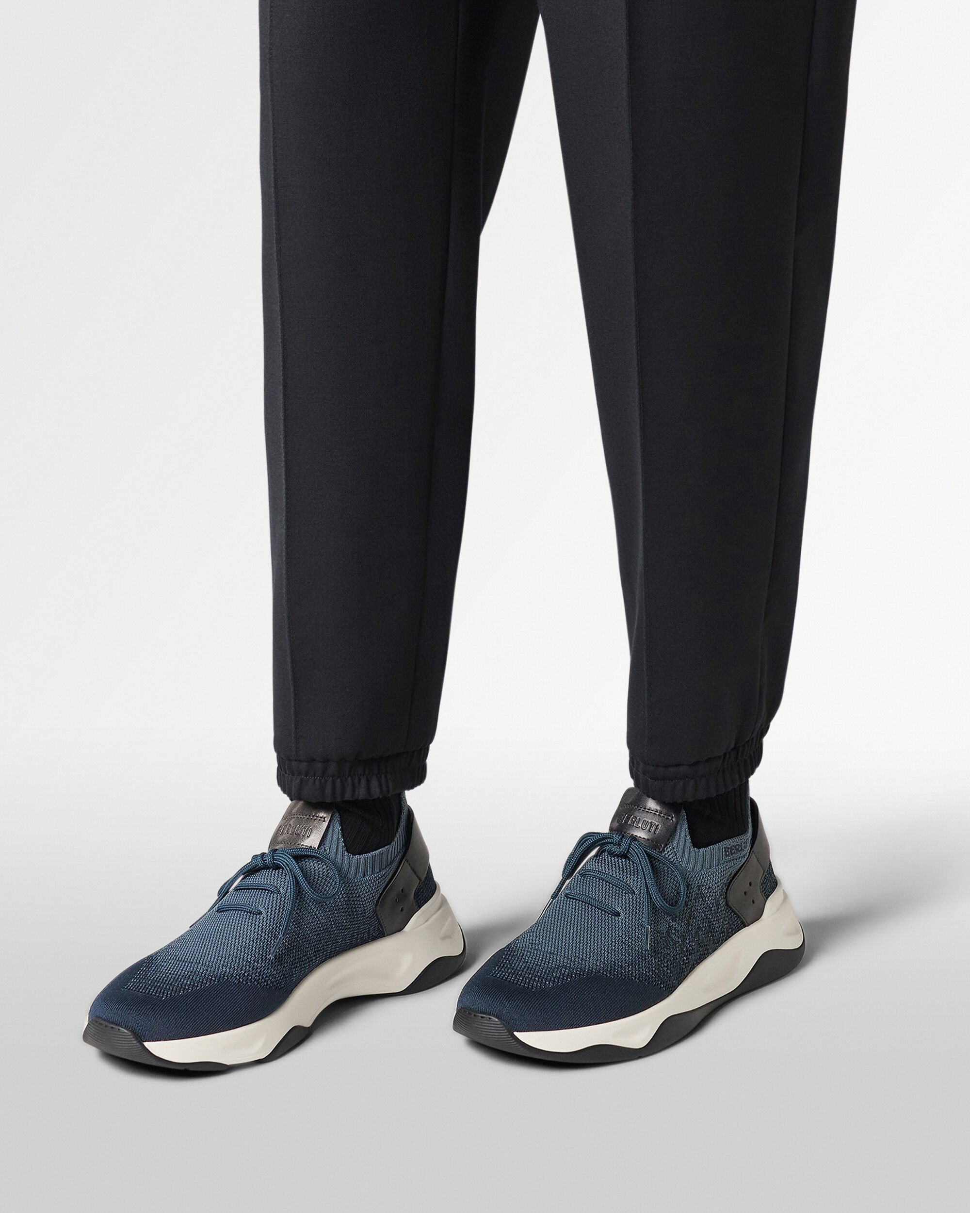 BERLUTI ネイビー スニーカー \"SHADOW\" 8 FE060 BERLUTI ネイビー スニーカー 