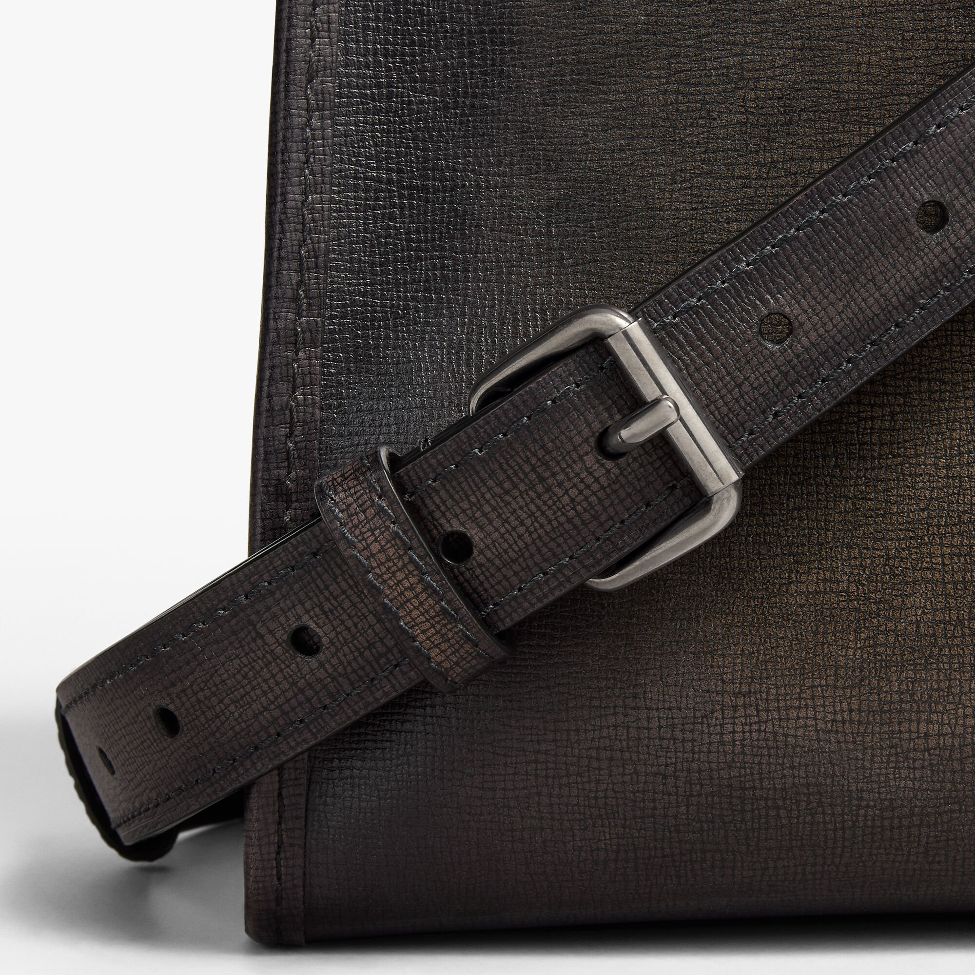 エミーオ レザー ブリーフケース | ベルルッティ JP