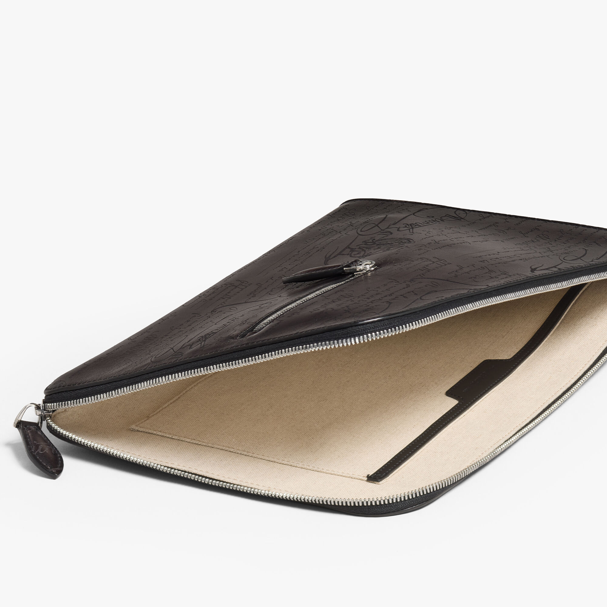 バッグ BERLUTI NINO TGM Scritto Leather Bag Nino Tgm Scritto Leather Clutch | Berluti US