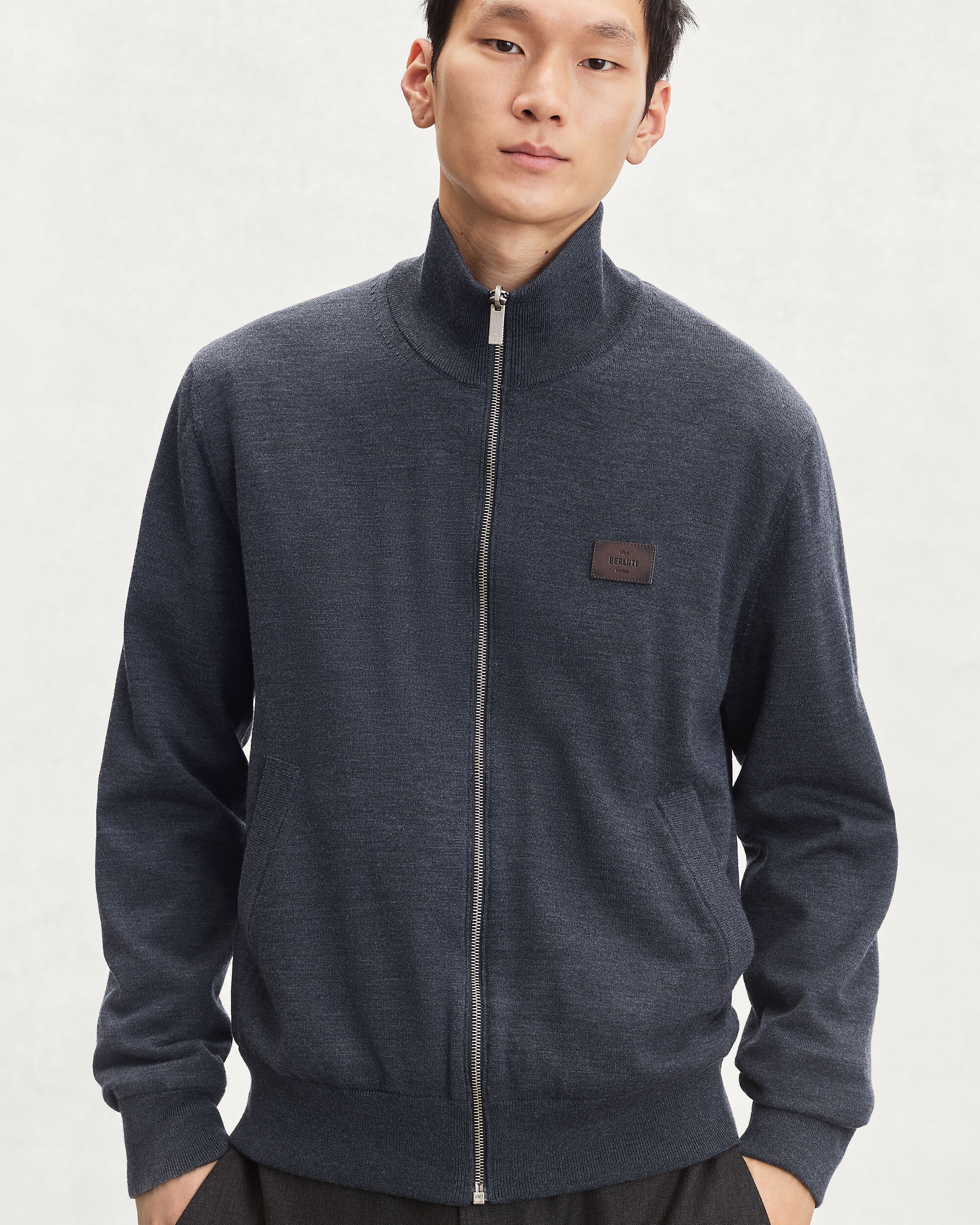 新品 BERLUTI ベルルッティ シルクリバーシブルボンバージャケットMA-1 新品 BERLUTI ベルルッティ シルクリバーシブルボンバージャケットMA-1