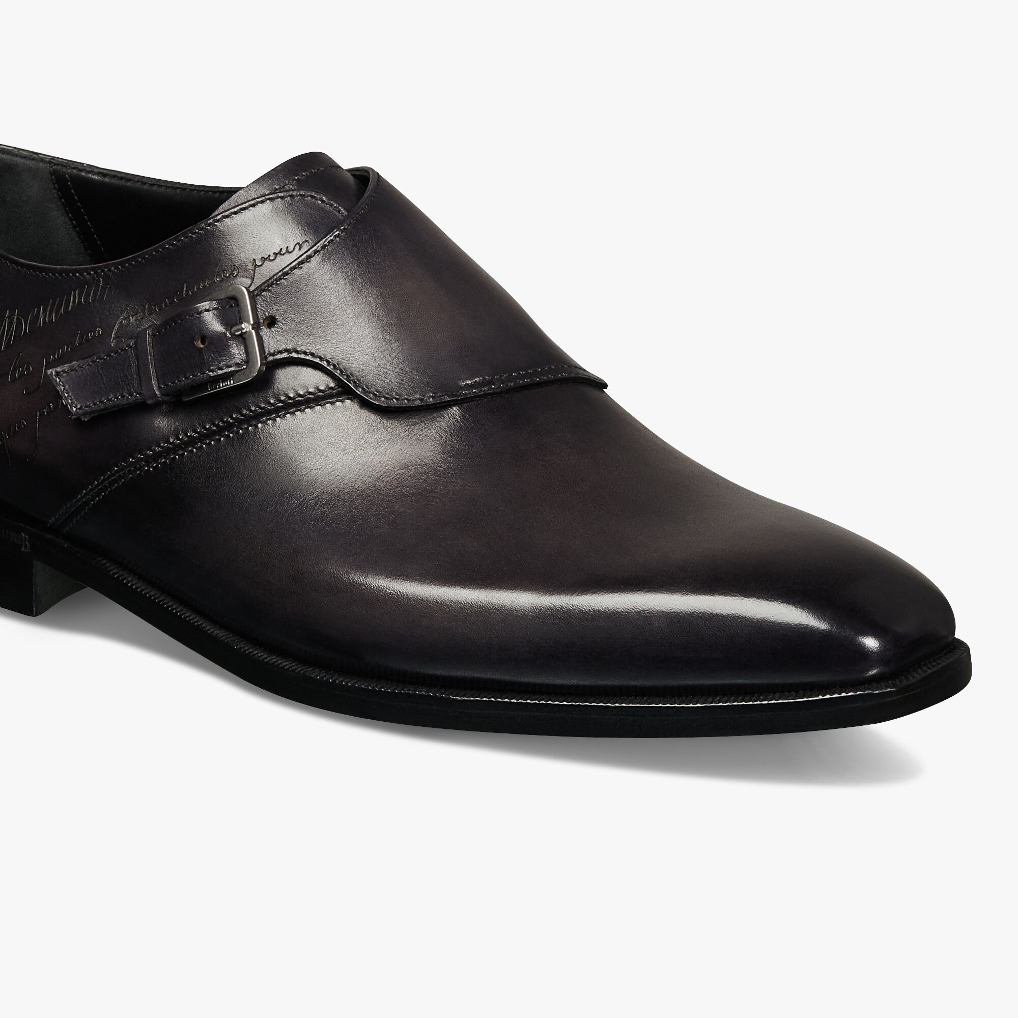 soulier à boucle