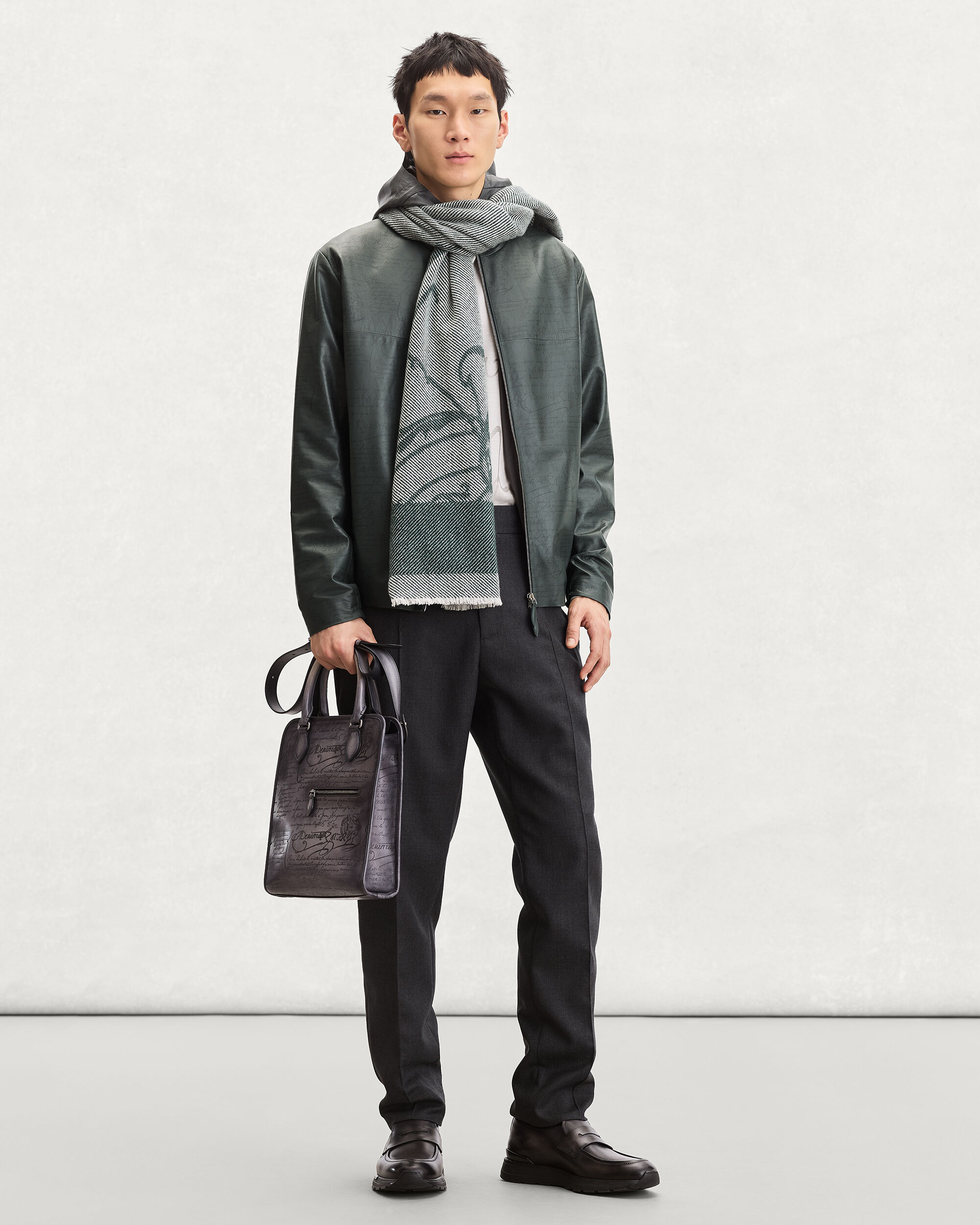 【確実正規品‼️数回着用】ベルルッティ BERLUTI フード付きブルゾン スクリットパターン フード ブルゾン | ベルルッティ JP