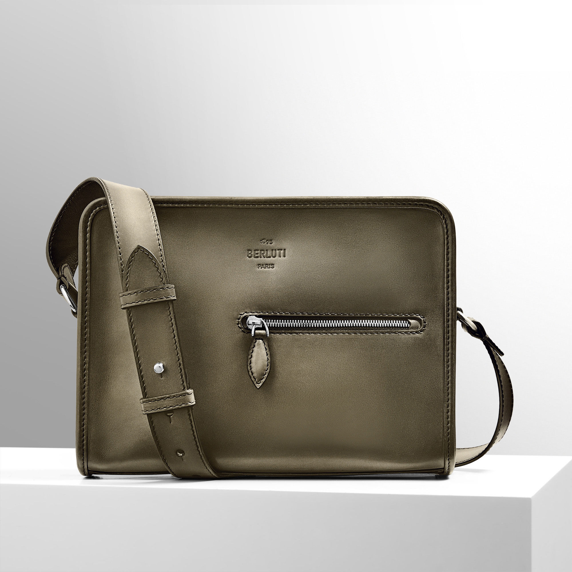 Journalier Leather Messenger | Berluti