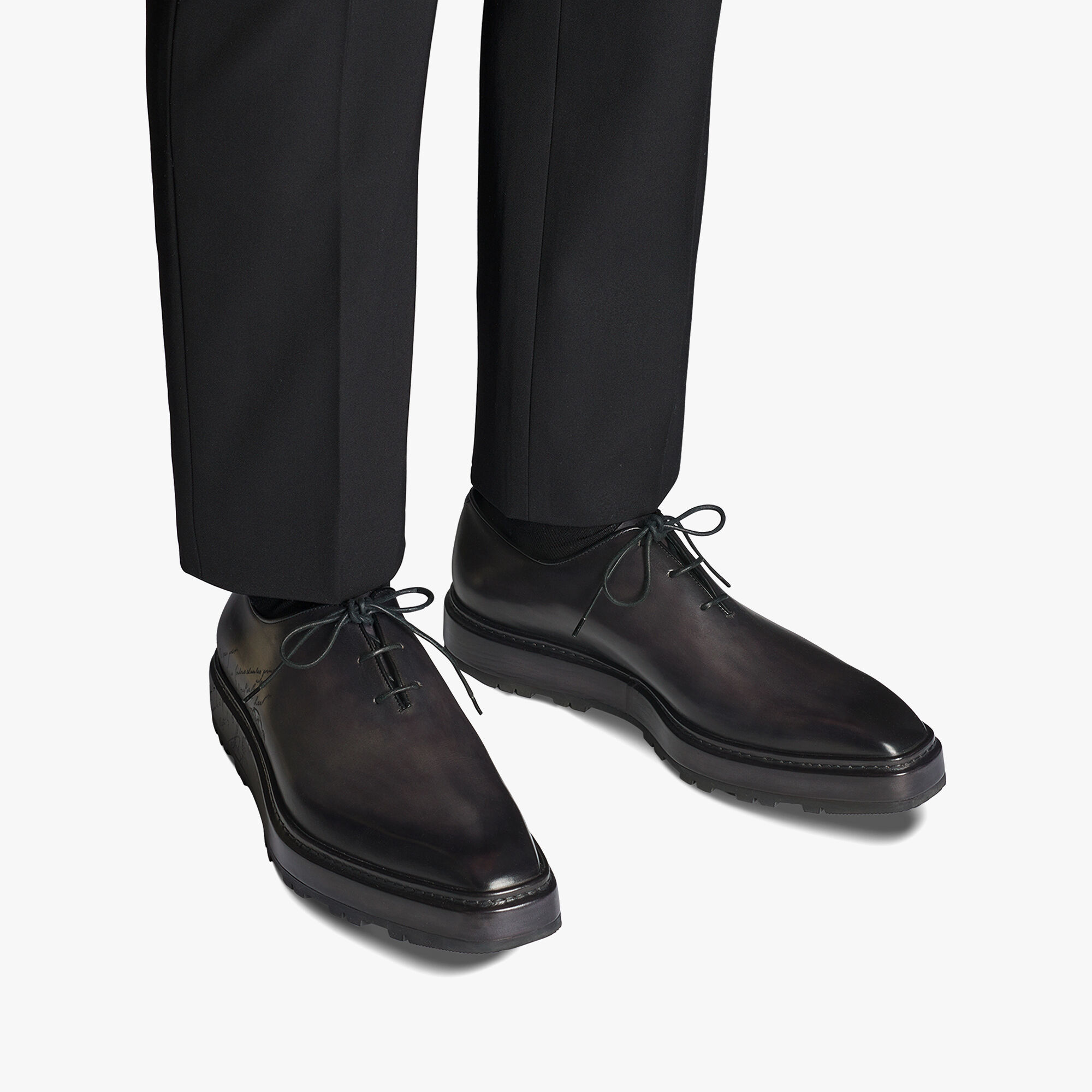 Berluti アレッサンドロ Nero 7 | kinderpartys.at