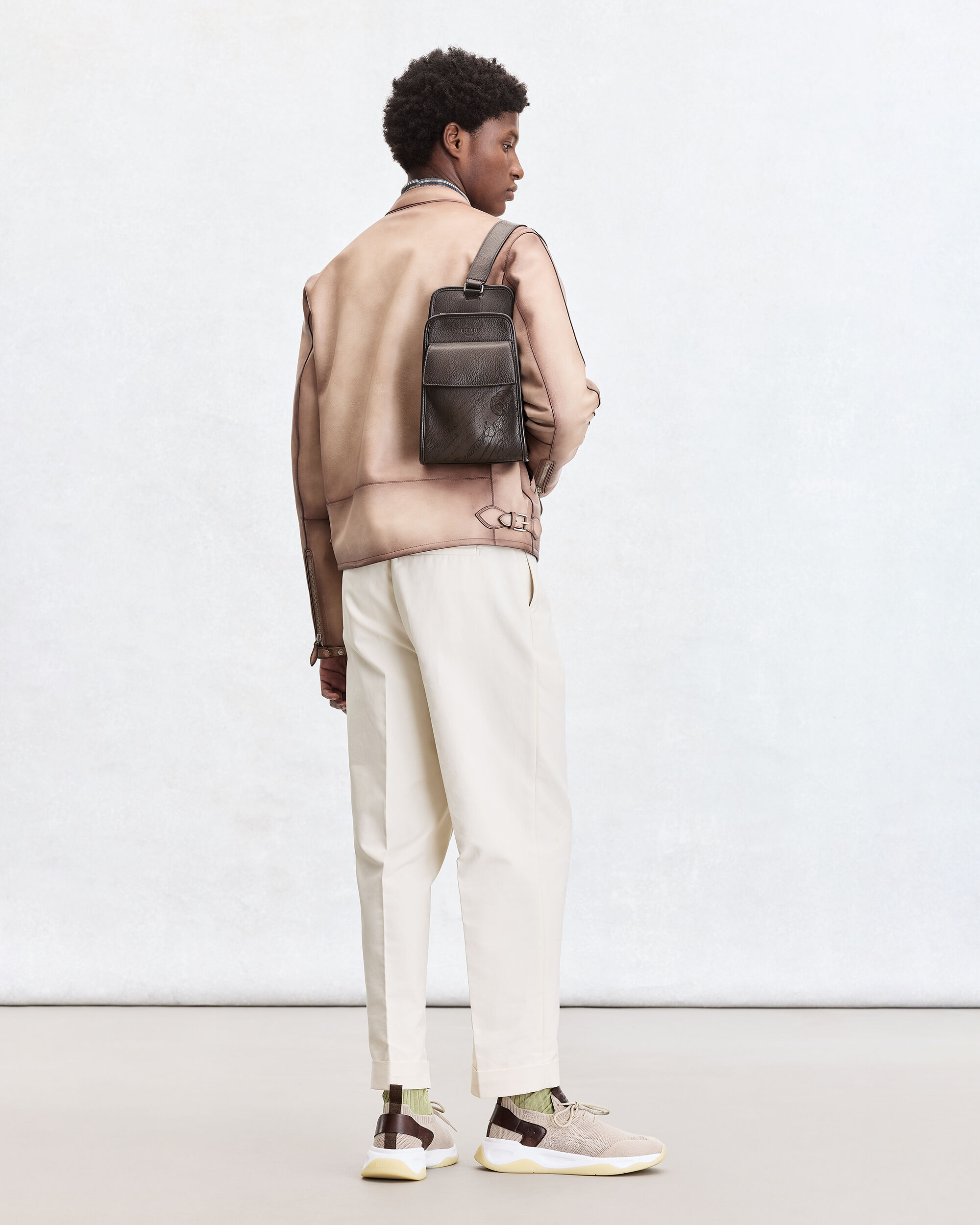 P&eacute;riple Sling Bag, Grey, hi-res