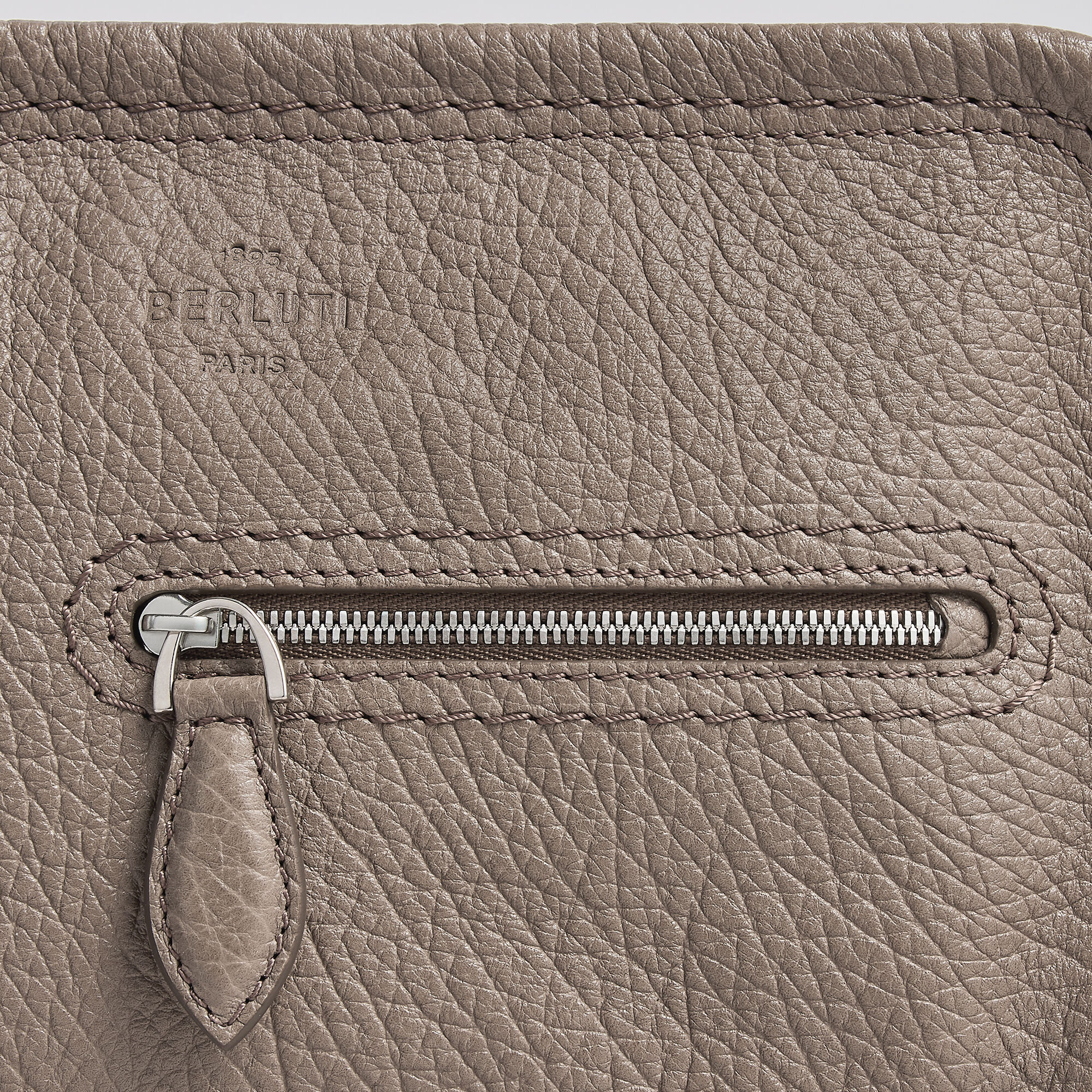 【BERLUTI】ジャーナリエ Xs レザー メッセンジャー BERLUTI】ジャーナリエ レザー メッセンジャーバッグ (Berluti