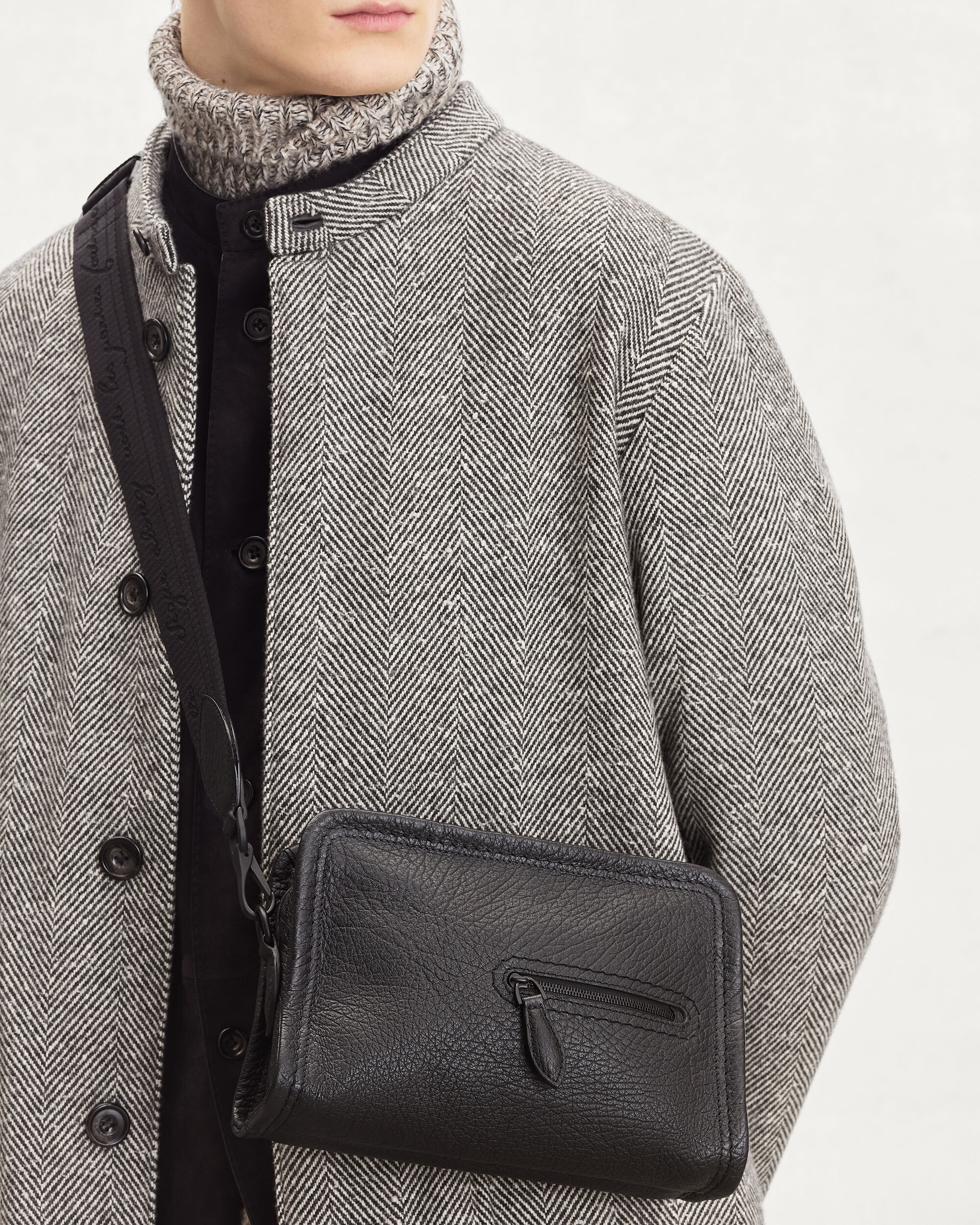 ベルルッティ ジュルナリエ　ショルダーバッグ　ブラック ☆BERLUTI☆ジュルナリエ スクリットレザー メッセンジャー (Berluti