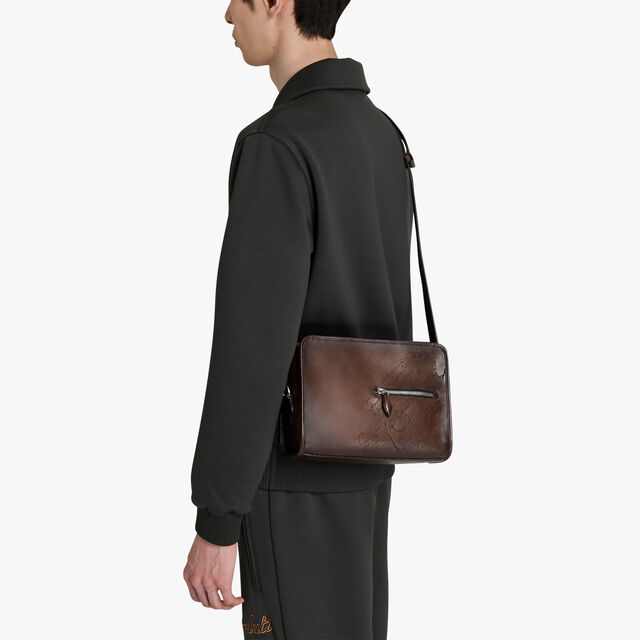 Sac Bandoulière Journalier En Cuir Scritto, SOFT BROWN, hi-res 7