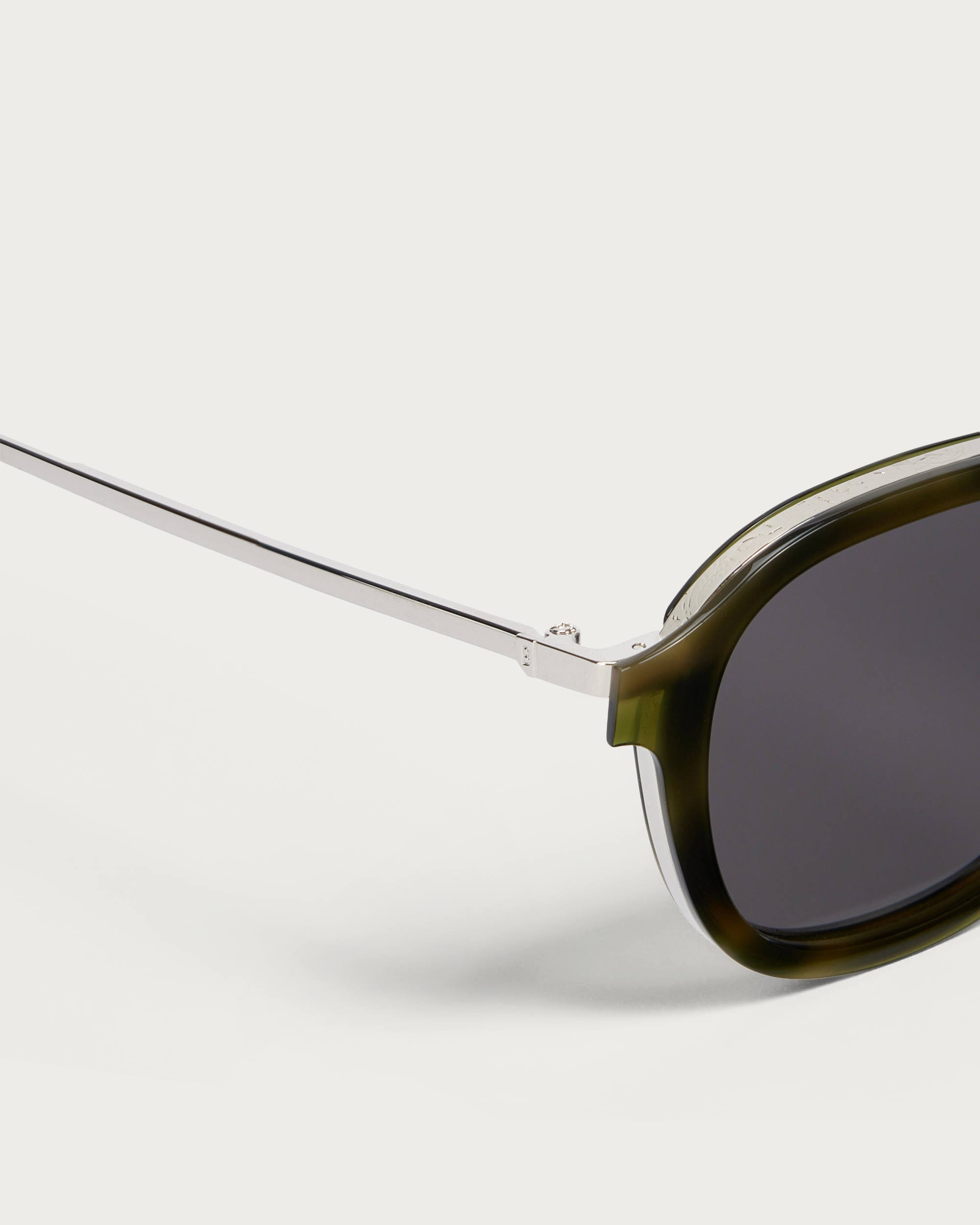 イクイノックス サングラス | ベルルッティ JP