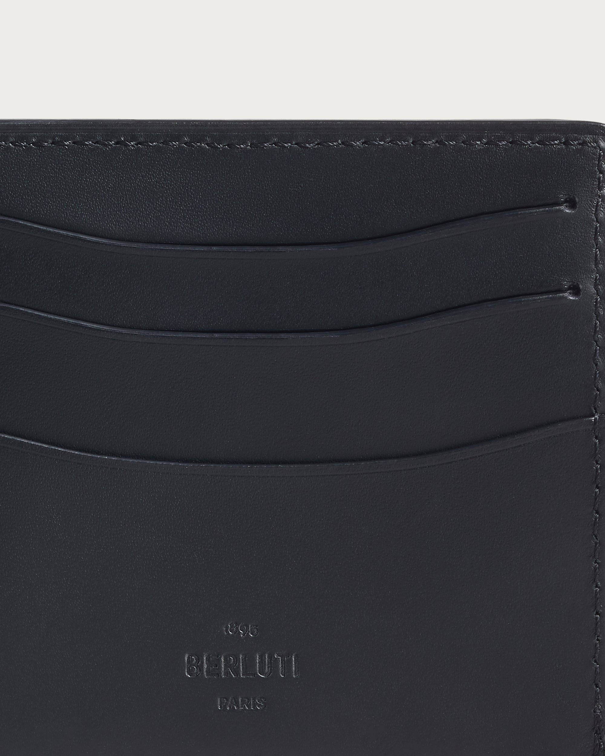 フィギュア コイン フラップ コンパクトウォレット | ベルルッティ JP