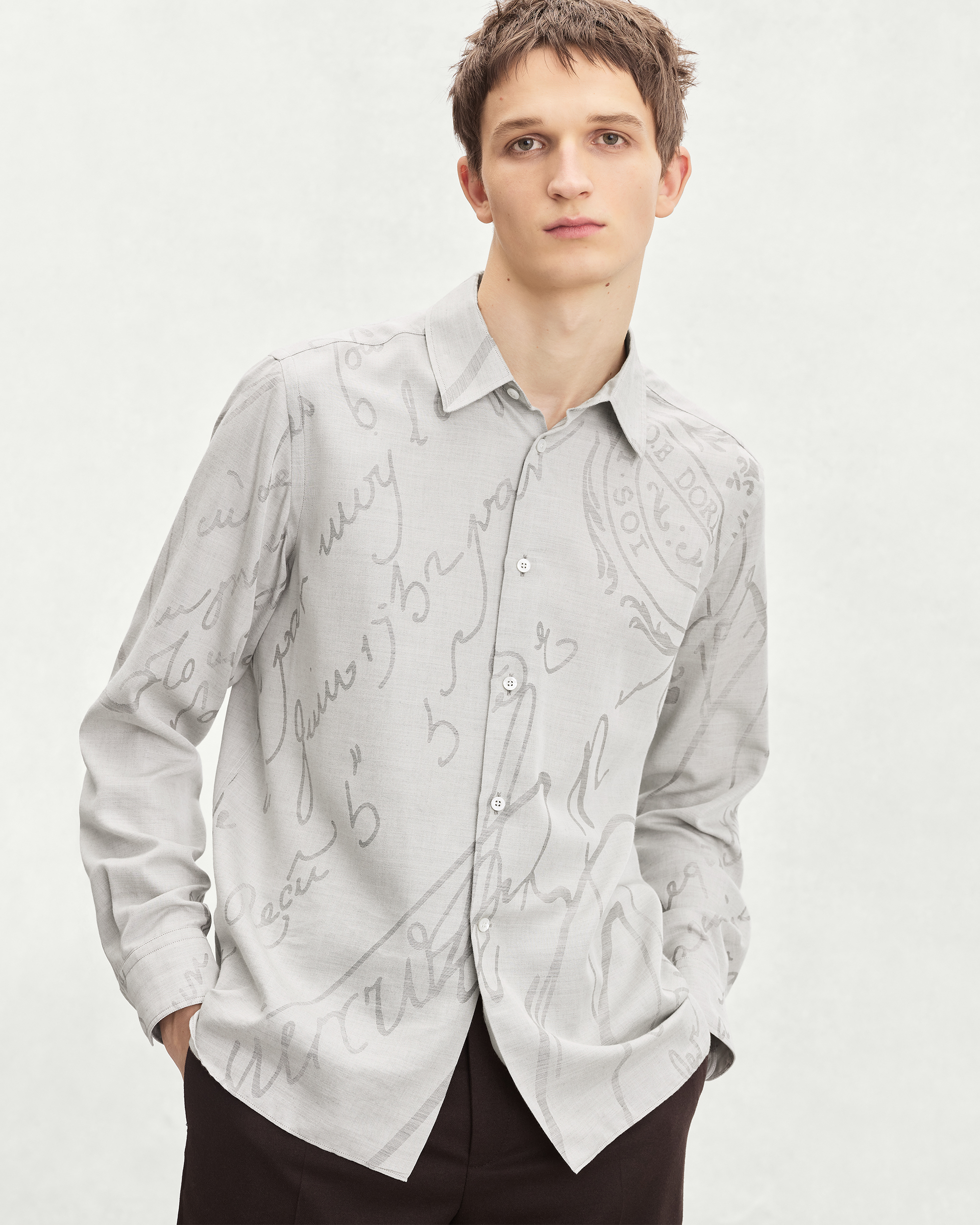 Berluti ベルルッティ カリグラフィー シルク100% シャツ R39 スクリットパターン シャツ | ベルルッティ JP