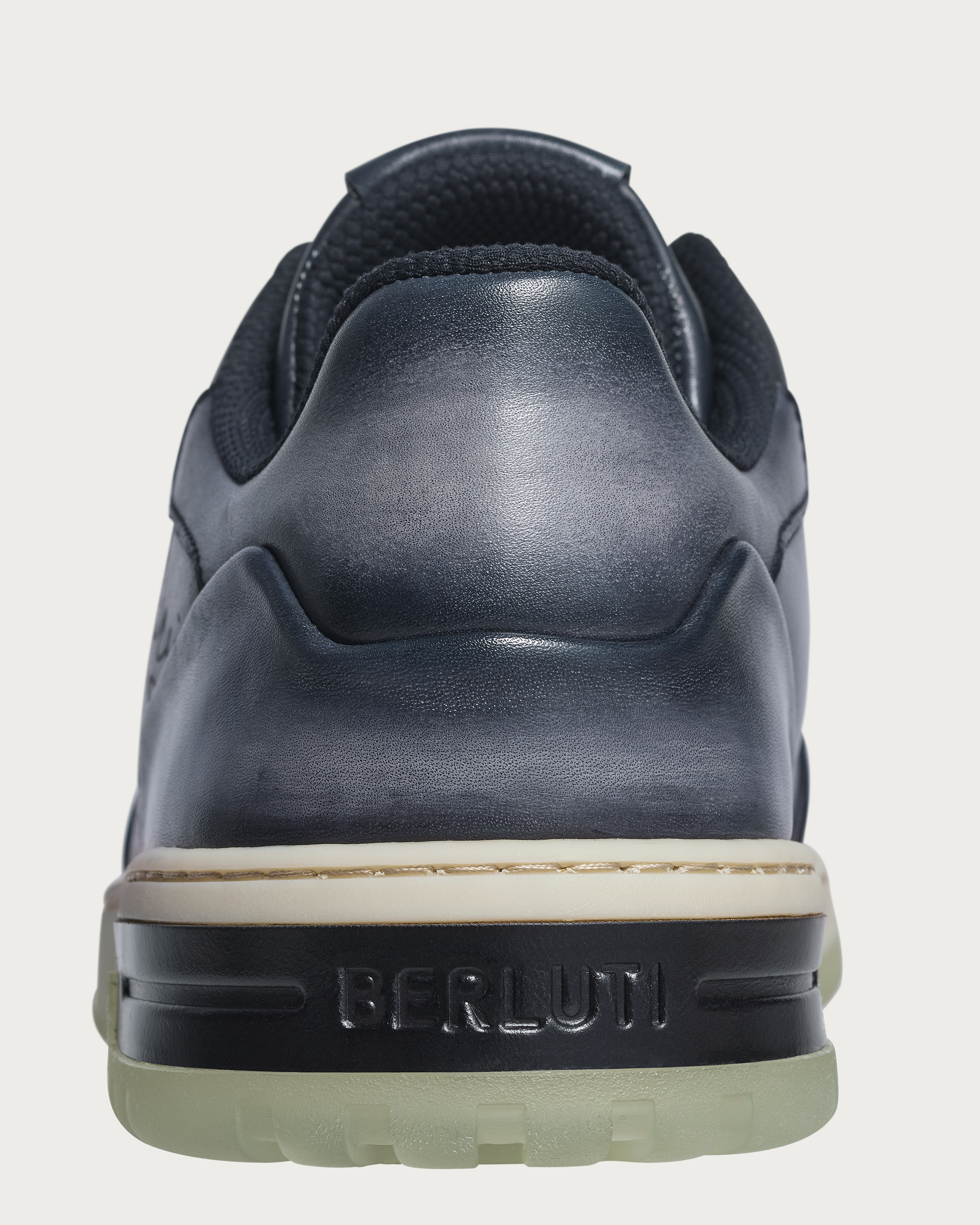 定価33万 美品 ベルルッティ プレイオフ レザー ライトアルミニオ 7 1/2 定価33万 美品 ベルルッティ プレイオフ レザー ライトアルミニオ 7 1