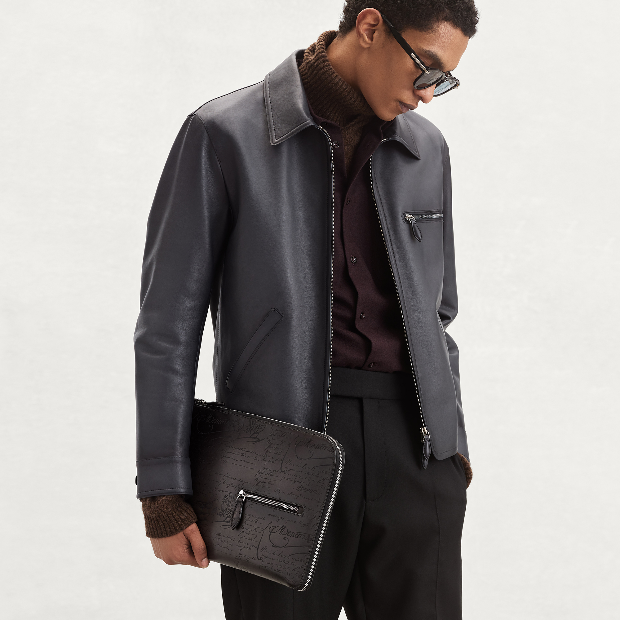 バッグ BERLUTI NINO TGM Scritto Leather Bag Nino Tgm Scritto Leather Clutch | Berluti US