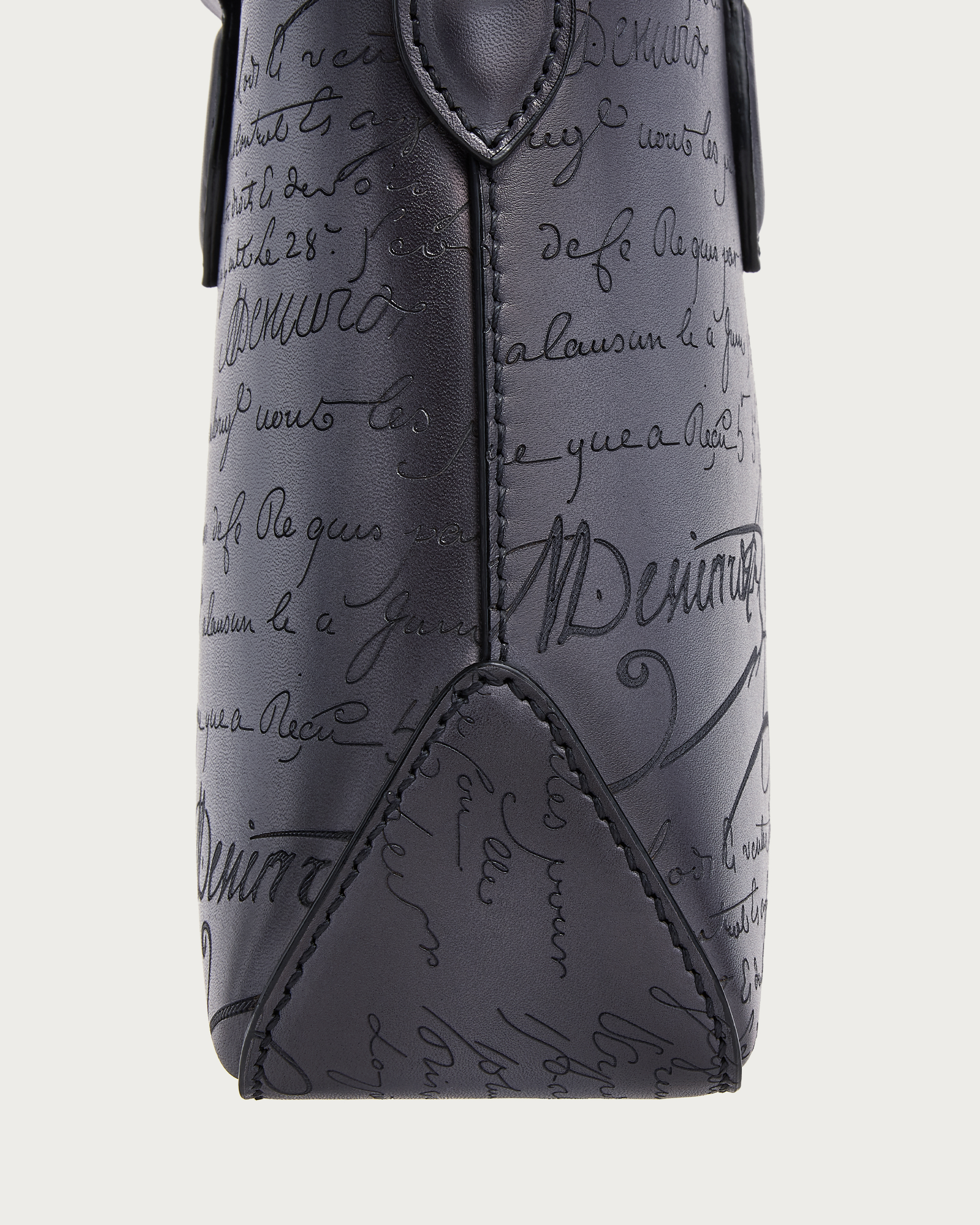 トゥジュール ガリバー メッセンジャー | ベルルッティ JP