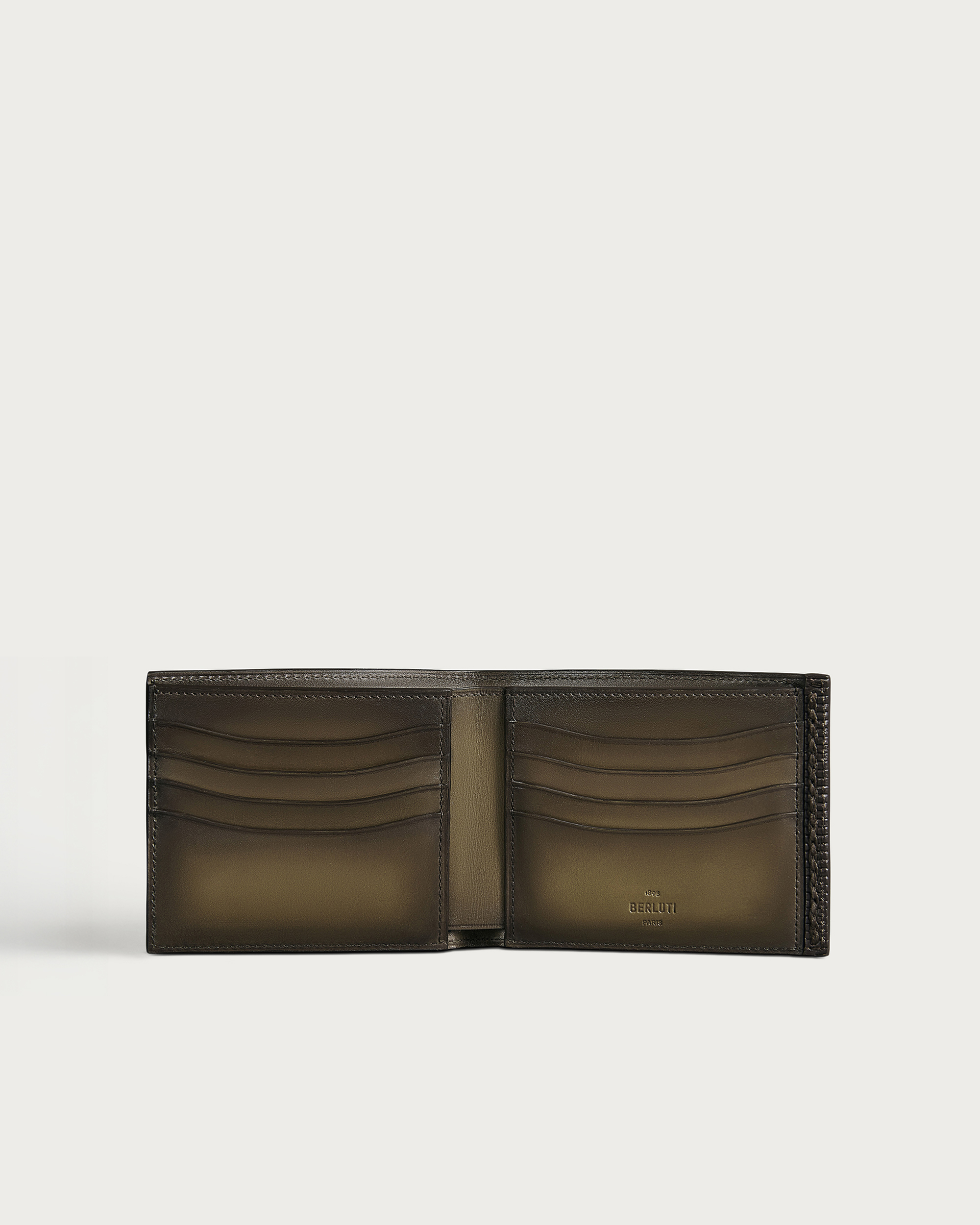 マコレ ルティ フラップ コンパクトウォレット | ベルルッティ JP